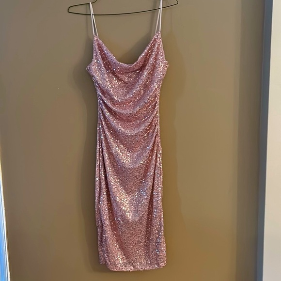 NWT Hello Molly Rose Gold sequins midi dress - Picture 1 of 7
